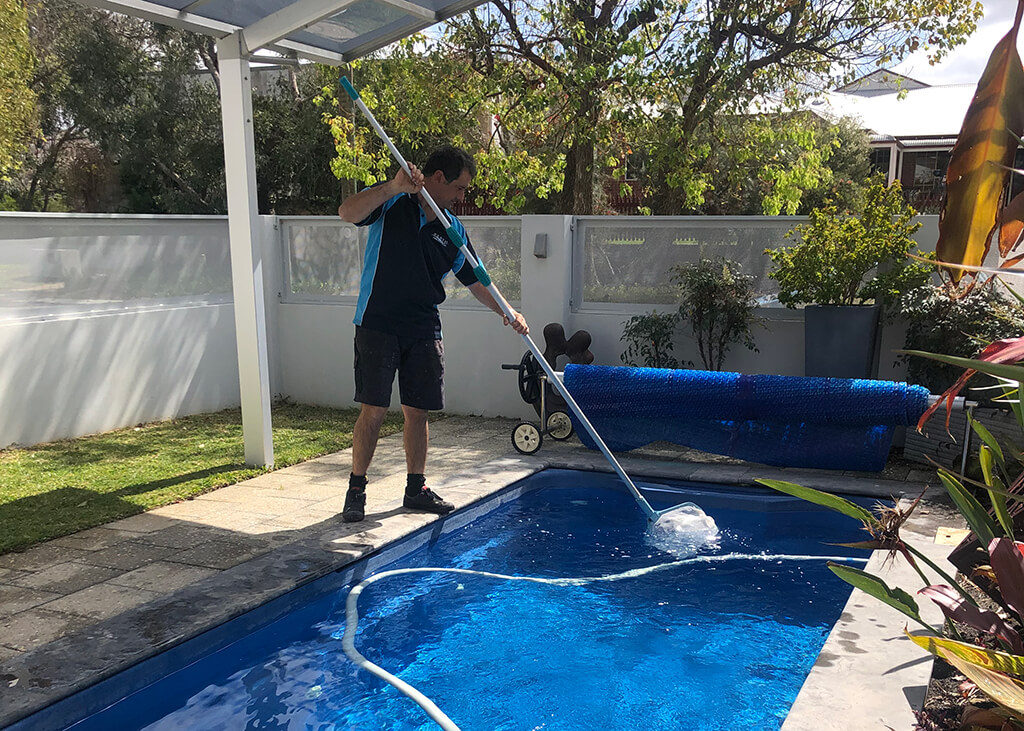 Pool cleaning services - Perth Pool Solutions WA